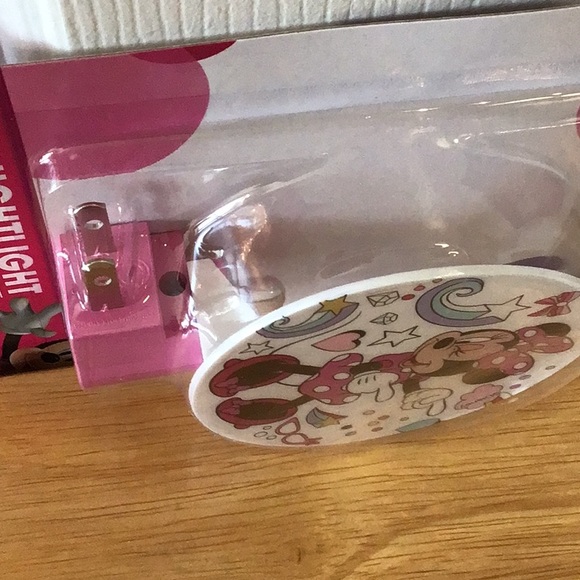 Minnie LED Nightlight - Picture 3 of 7